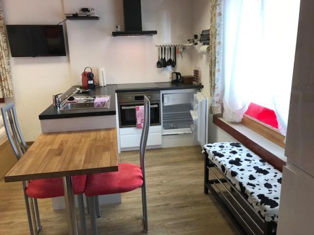 Ruhige Zimmer Im Gruenen Und Studio Im Naherholungsgebiet Sigigen Exterior photo