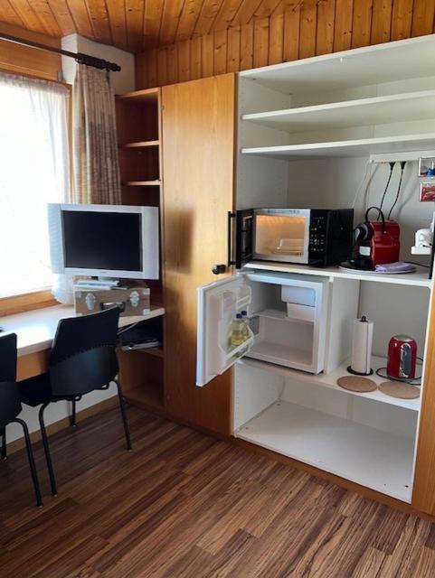 Ruhige Zimmer Im Gruenen Und Studio Im Naherholungsgebiet Sigigen Exterior photo
